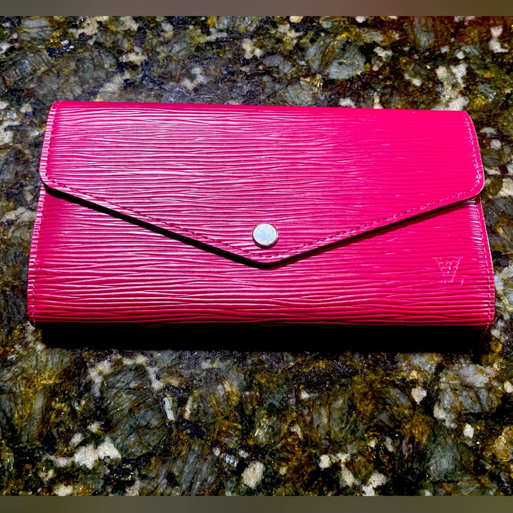 Louis Vuitton Sarah epi leather wallet - Picture 1 of 13